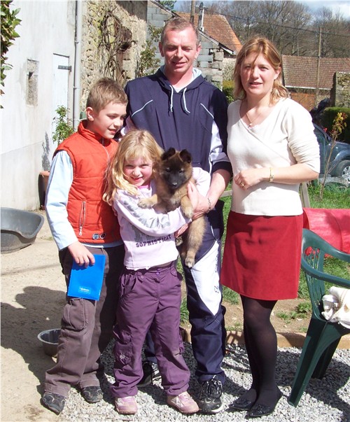 19-04-2008-Direenka.jpg - Direenka et sa famille, 19 avril (Rose)